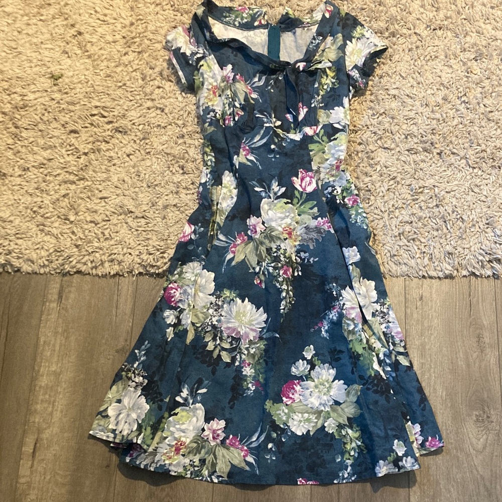 Heart of Haute floral blue fitted 50s style dress